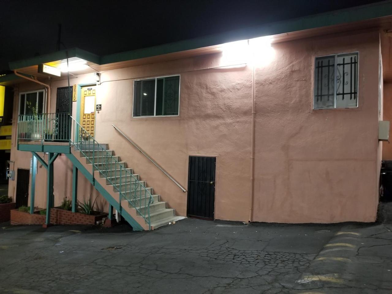 Travis Lodge Motel 16 Oakland Esterno foto